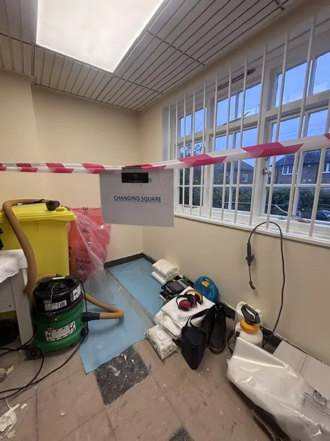 Asbestos floor tile and bitumen removal in Dulwich